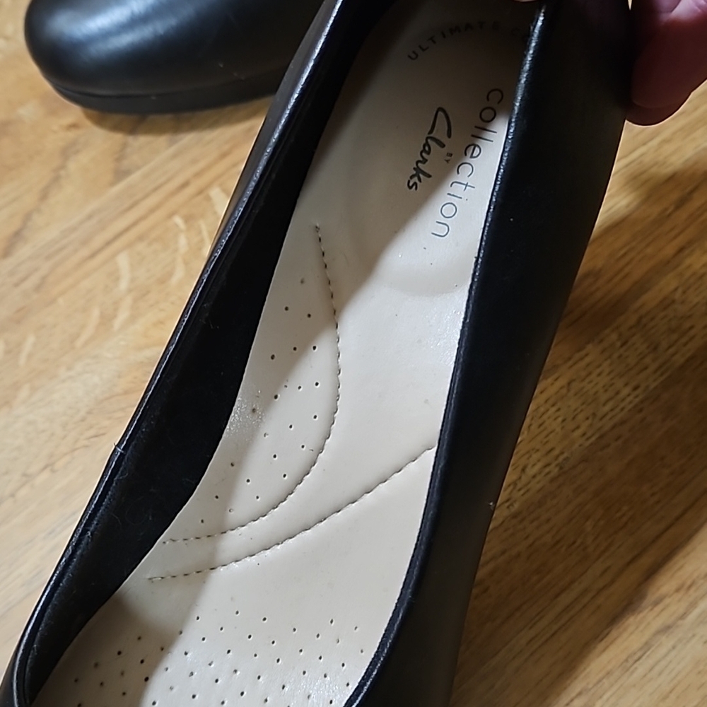 Clarks Collection Black Leather Heels 9-9.5 - Picture 13 of 15